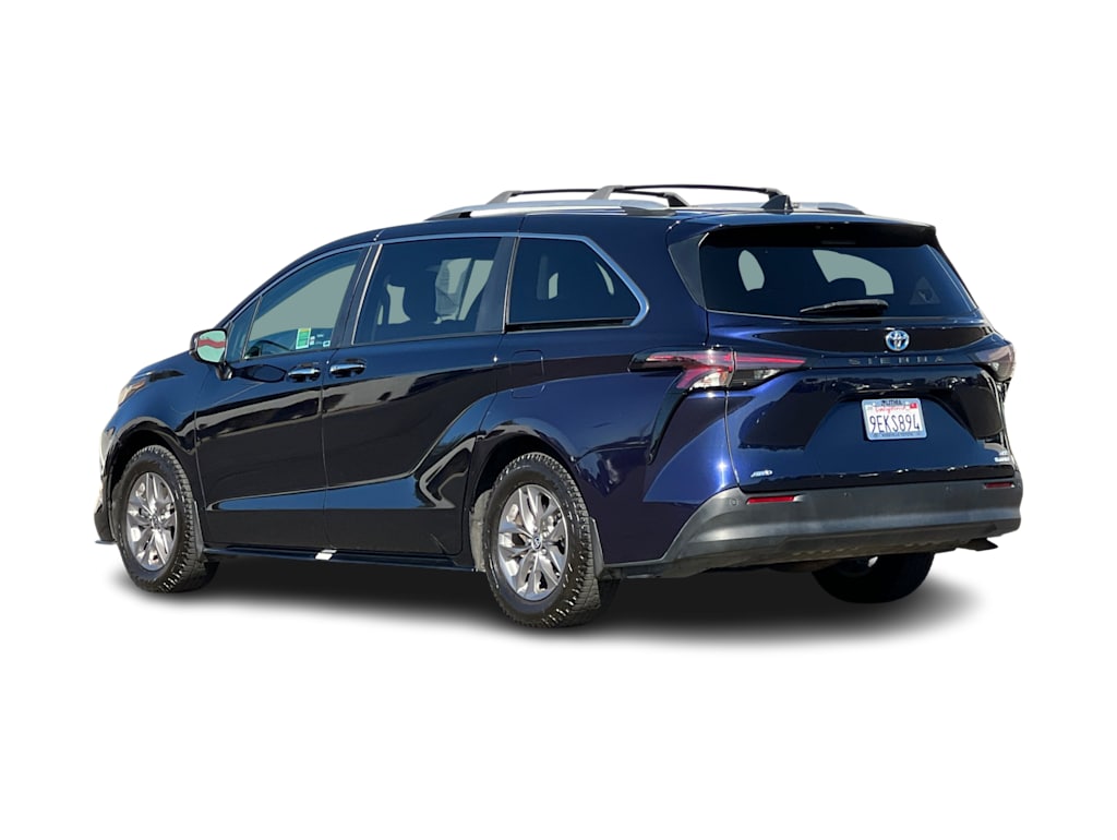 Thumbnail: 2023 Toyota Sienna - 4