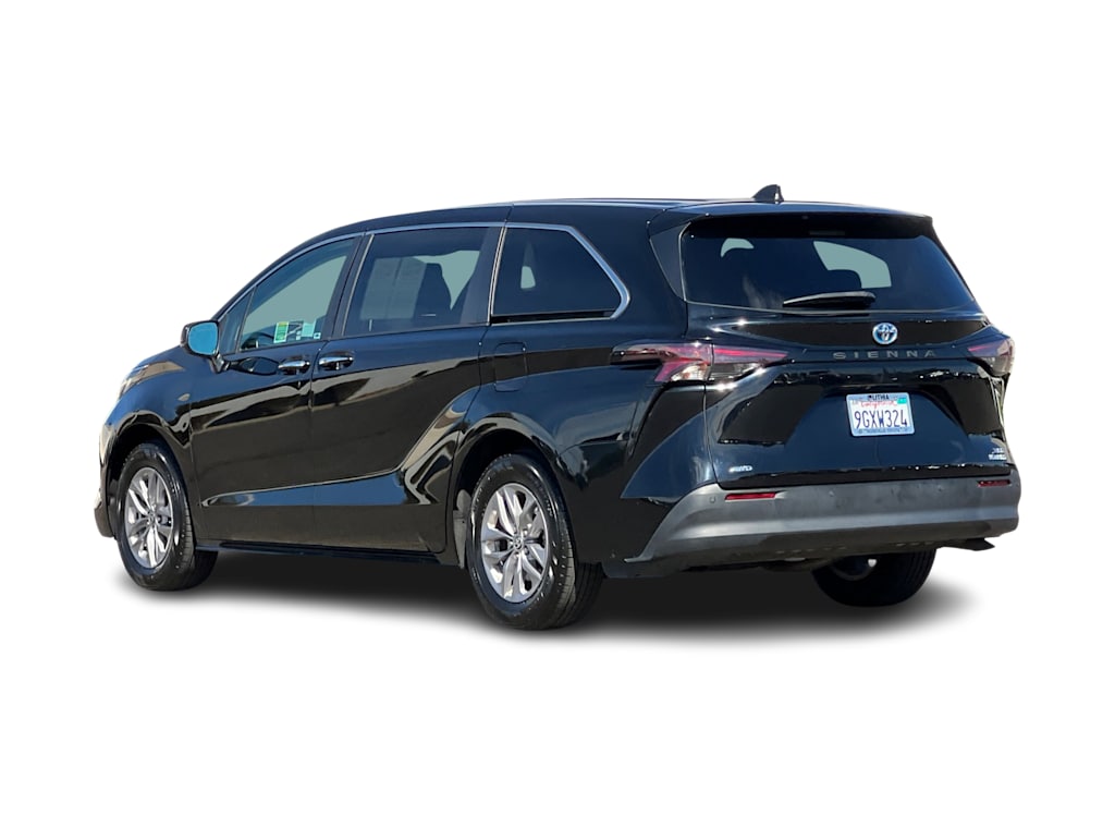 Thumbnail: 2023 Toyota Sienna - 4