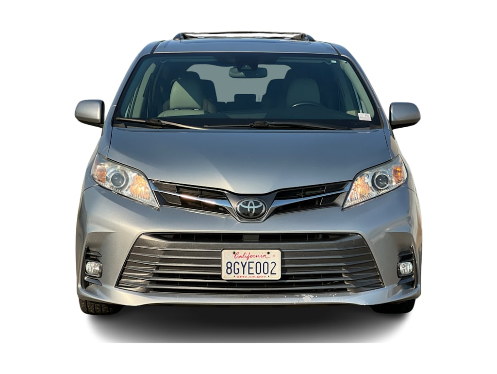 Thumbnail: 2019 Toyota Sienna - 6