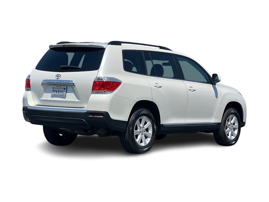 Thumbnail: 2013 Toyota Highlander - 18