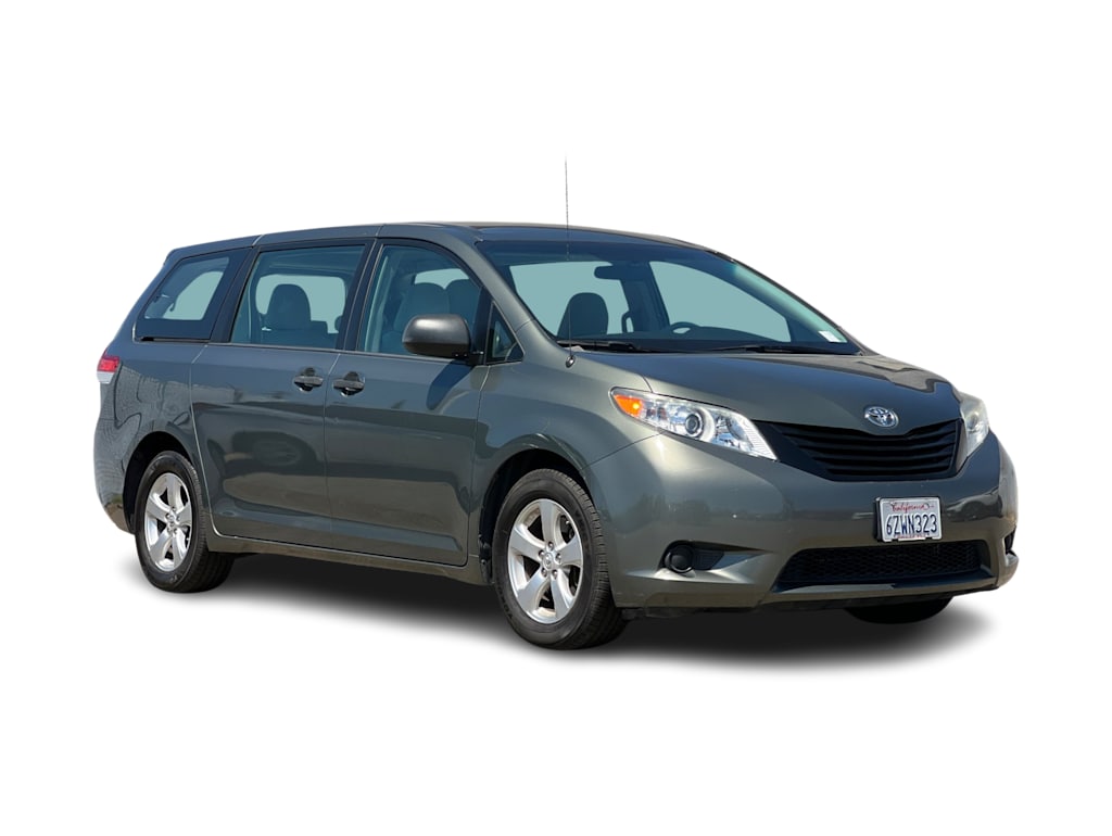Thumbnail: 2013 Toyota Sienna - 12