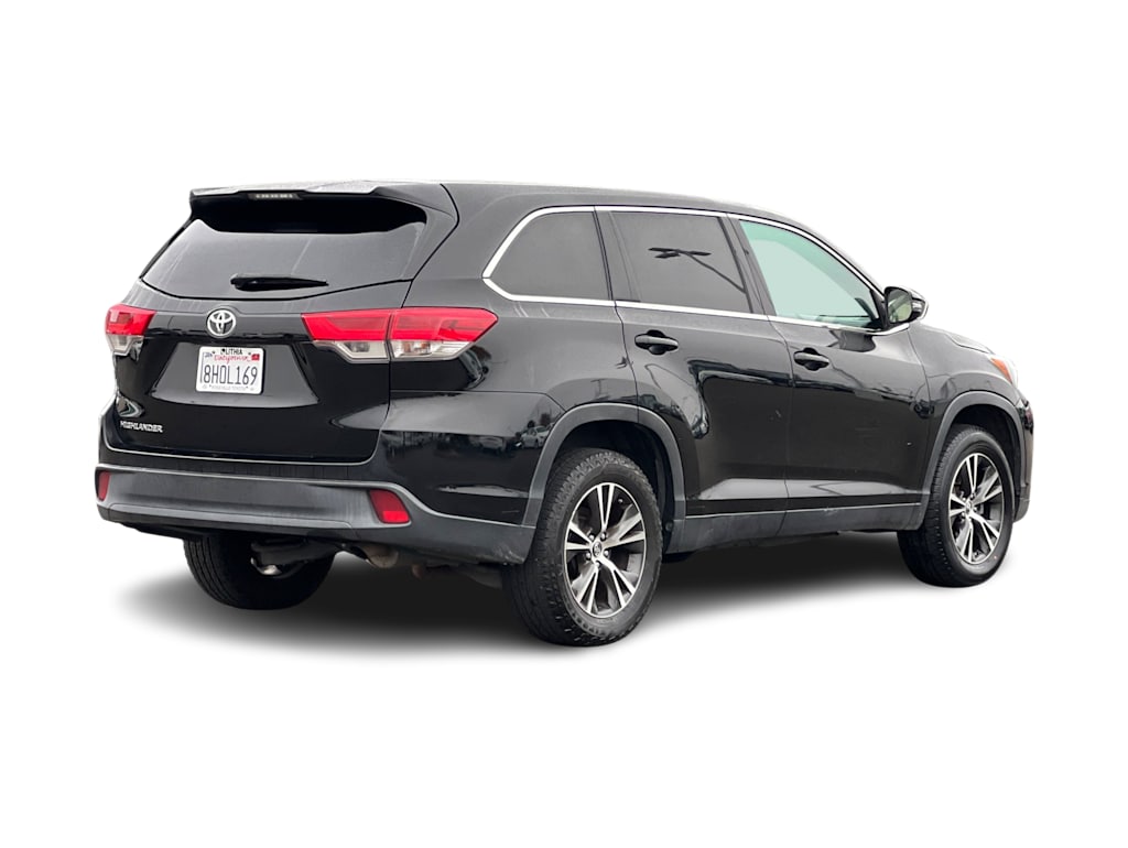 Thumbnail: 2019 Toyota Highlander - 15