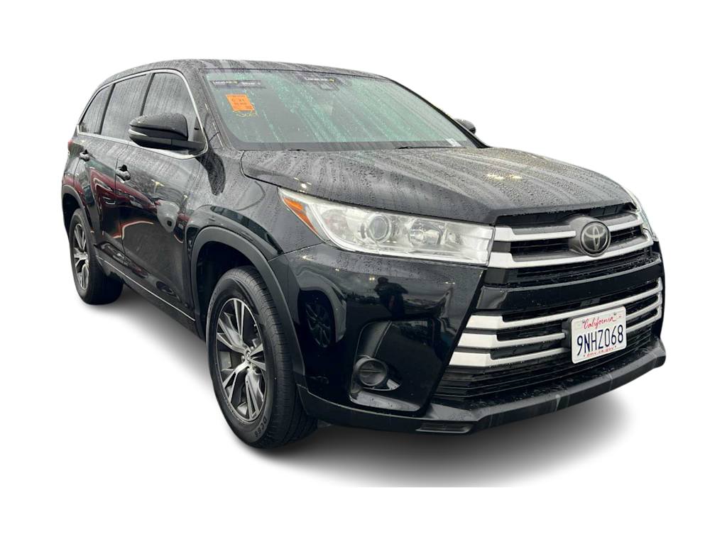 2018 Toyota Highlander LE 9