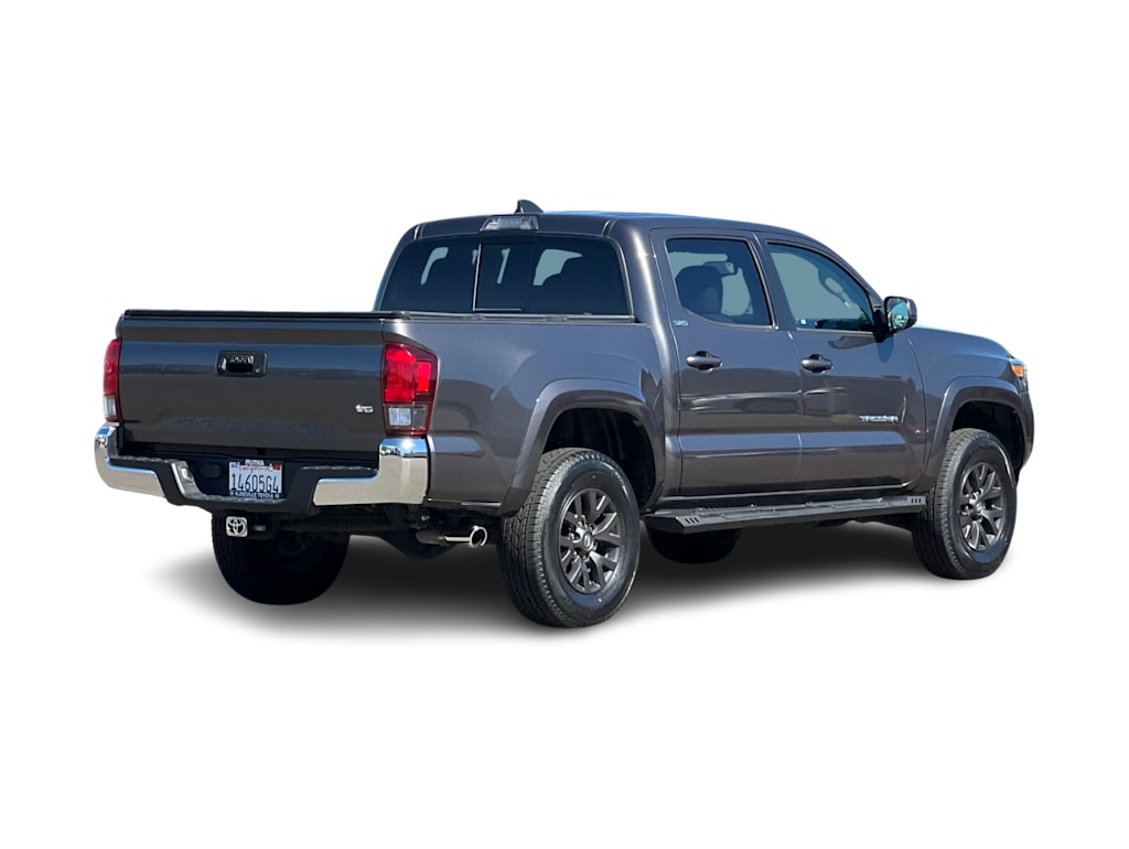 Thumbnail: 2020 Toyota Tacoma - 18