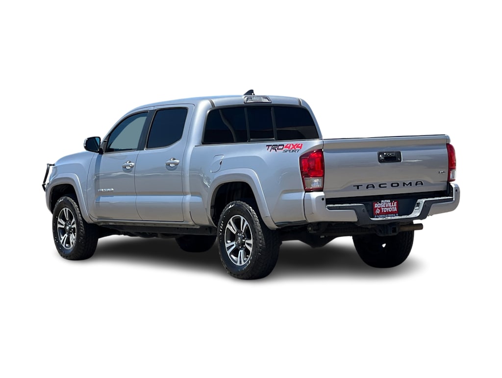 Thumbnail: 2016 Toyota Tacoma - 4