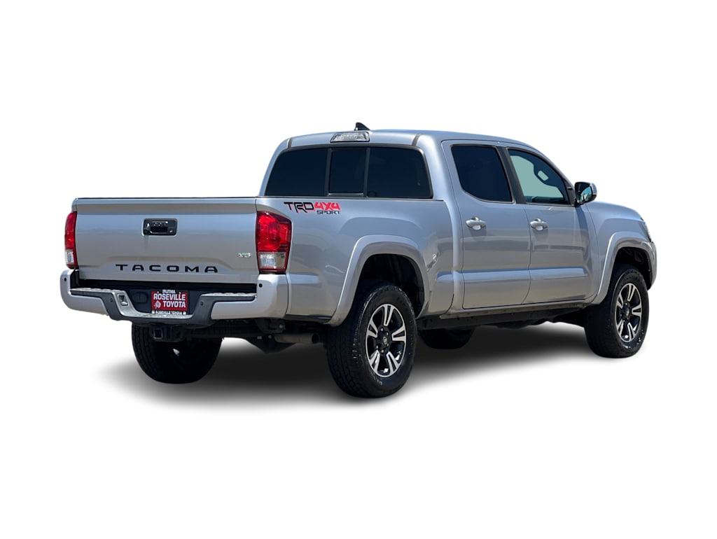 Thumbnail: 2016 Toyota Tacoma - 16