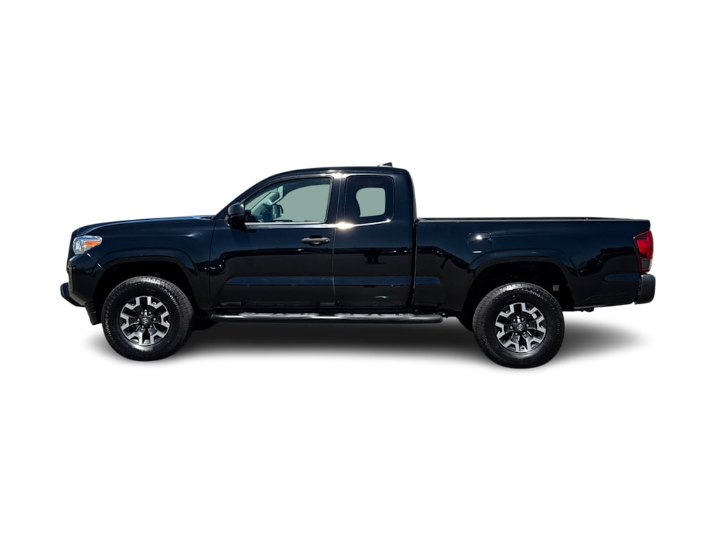 Thumbnail: 2019 Toyota Tacoma - 3