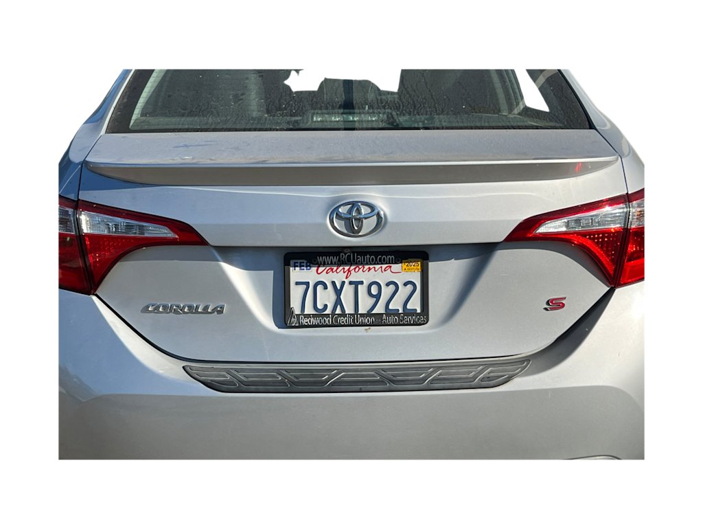 2015 Toyota Corolla S 18