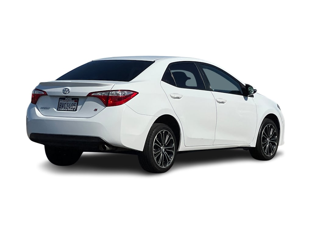 Thumbnail: 2015 Toyota Corolla - 17