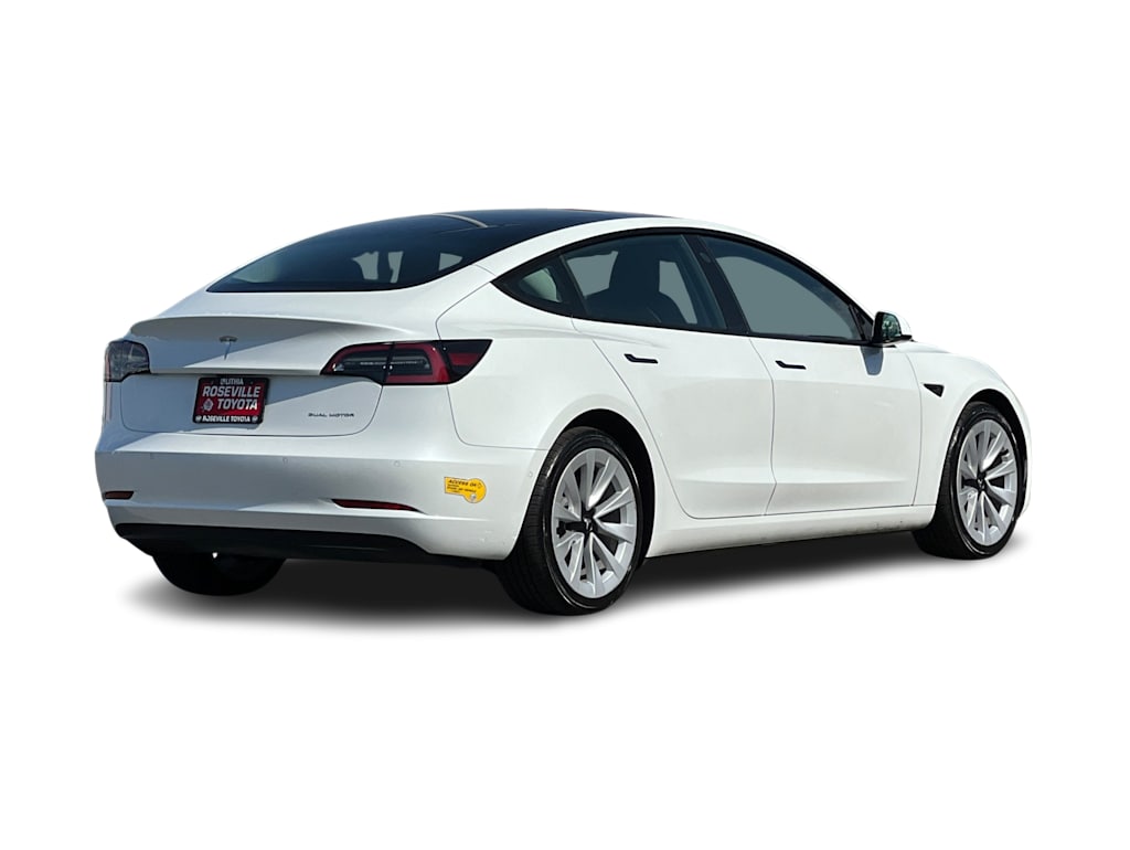 Thumbnail: 2022 Tesla Model 3 - 14