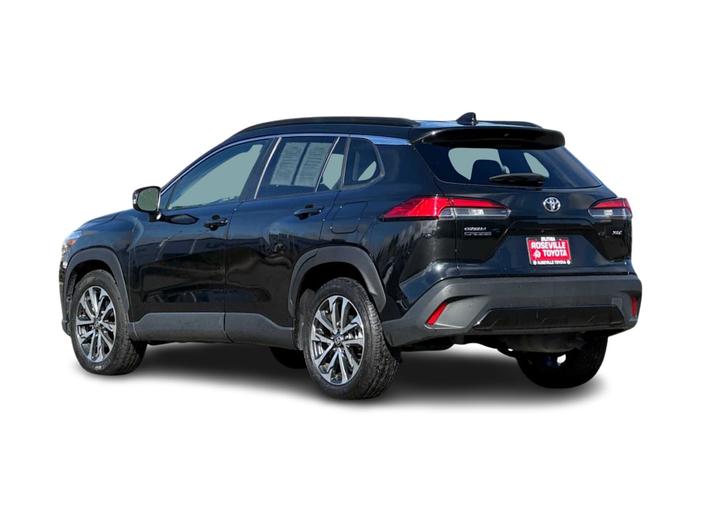 2024 Toyota Corolla Cross XLE 4