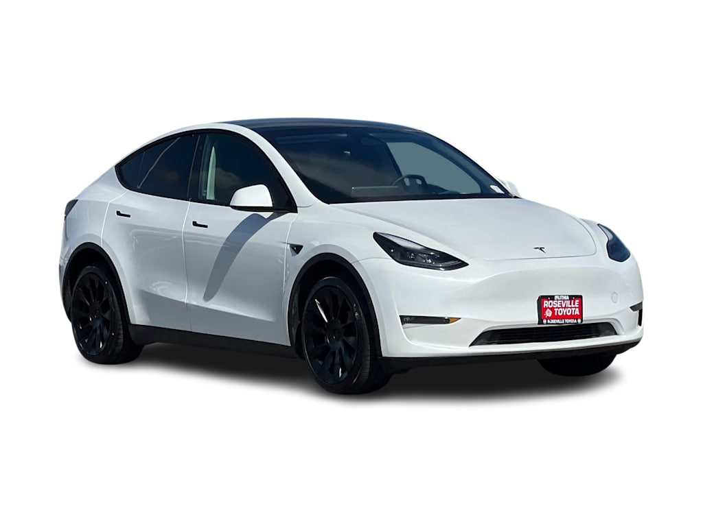 Thumbnail: 2023 Tesla Model Y - 17