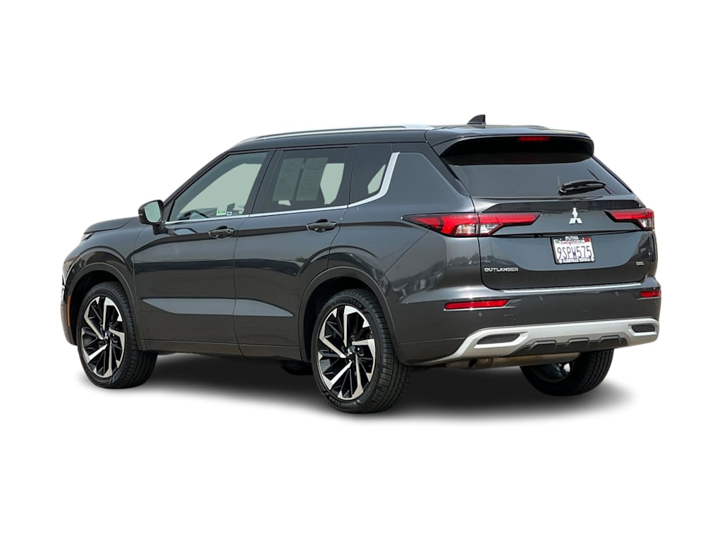 Thumbnail: 2024 Mitsubishi Outlander - 4
