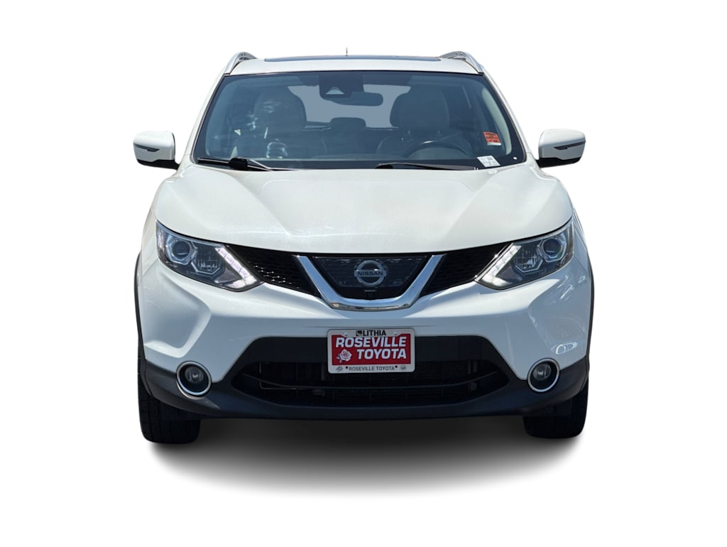 Thumbnail: 2017 Nissan Rogue Sport - 6