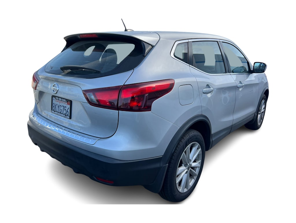 Thumbnail: 2019 Nissan Rogue Sport - 8