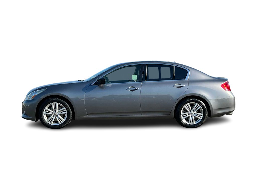 2011 INFINITI G37 Journey 3