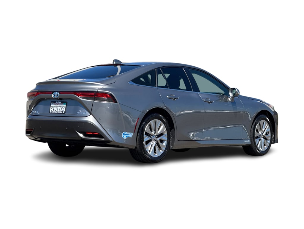 Thumbnail: 2021 Toyota Mirai - 17