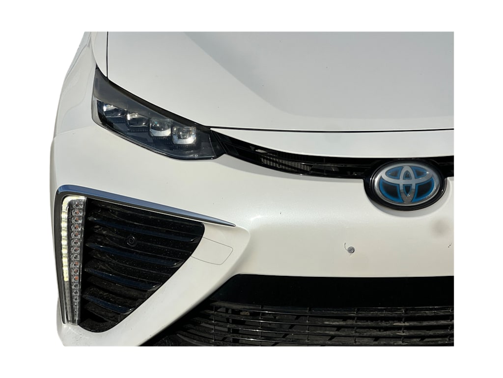 Thumbnail: 2017 Toyota Mirai - 18