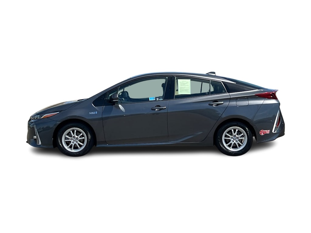 Thumbnail: 2017 Toyota Prius Prime - 3