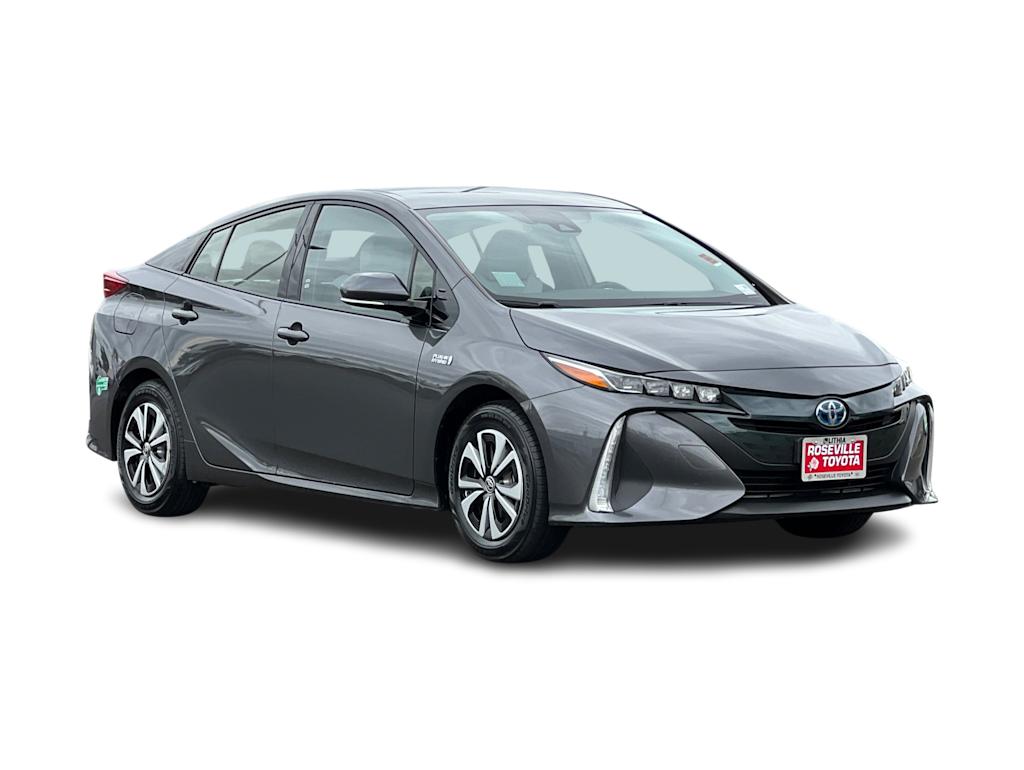 Thumbnail: 2017 Toyota Prius Prime - 18