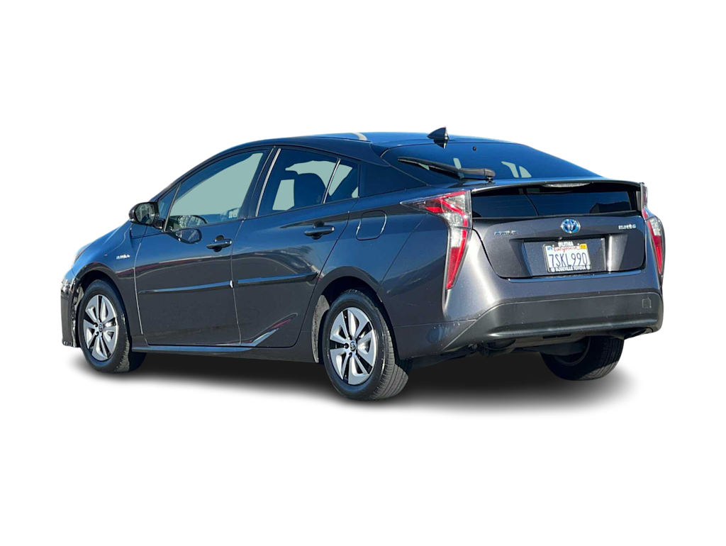 2016 Toyota Prius Three 4