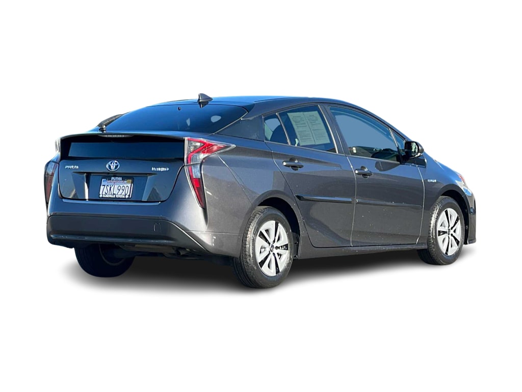 2016 Toyota Prius Three 17