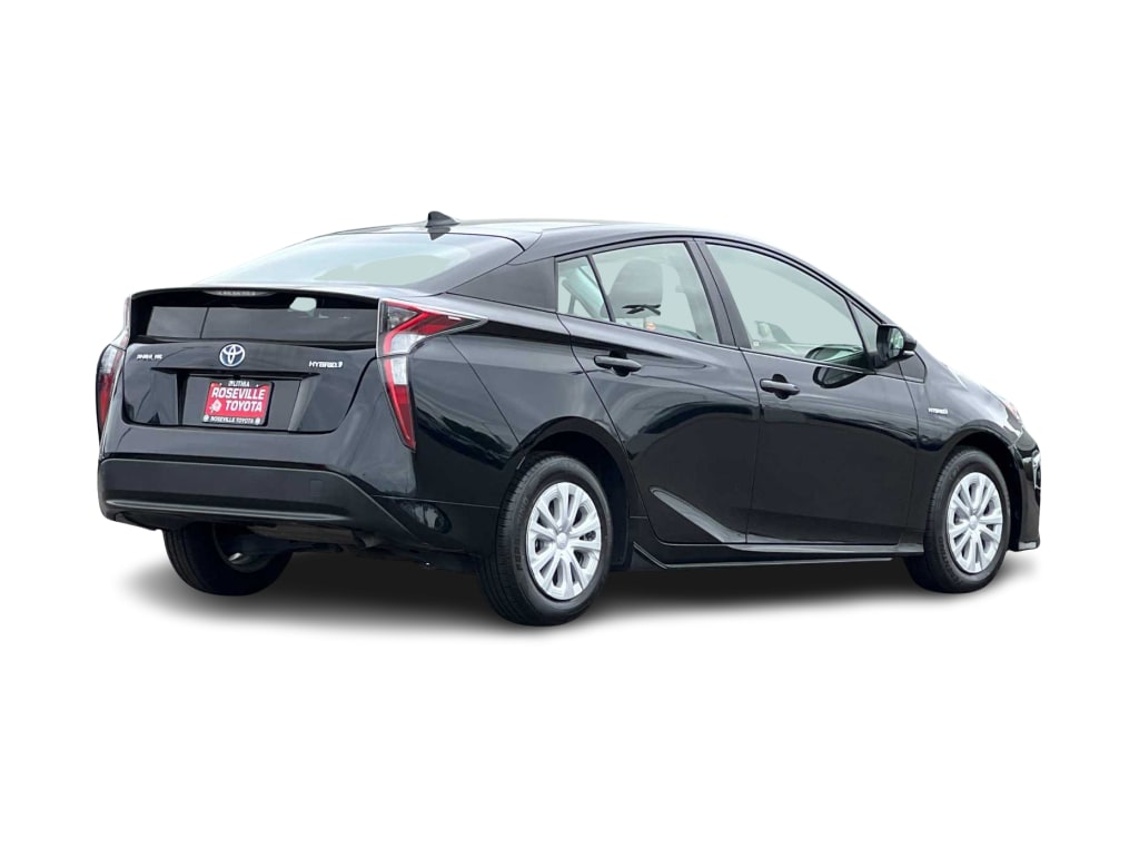 2018 Toyota Prius One 16