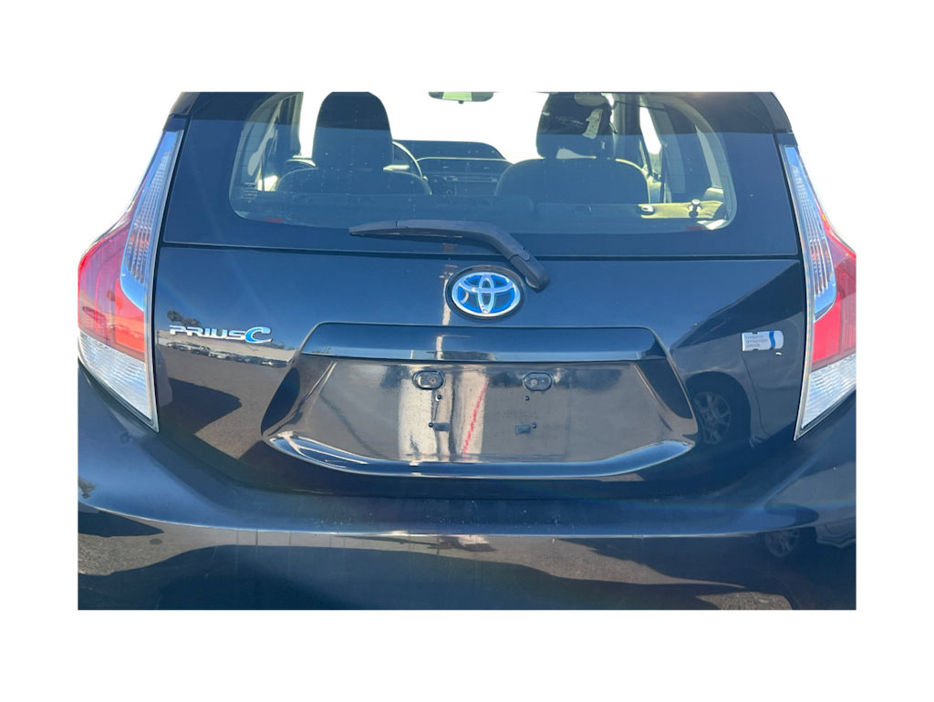 2016 Toyota Prius c Two 17