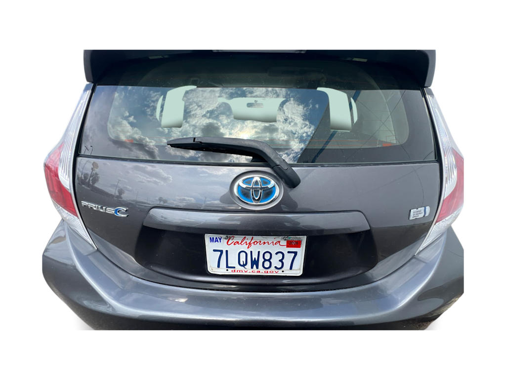 Thumbnail: 2015 Toyota Prius c - 20