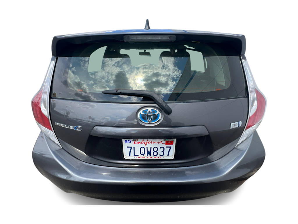 Thumbnail: 2015 Toyota Prius c - 3