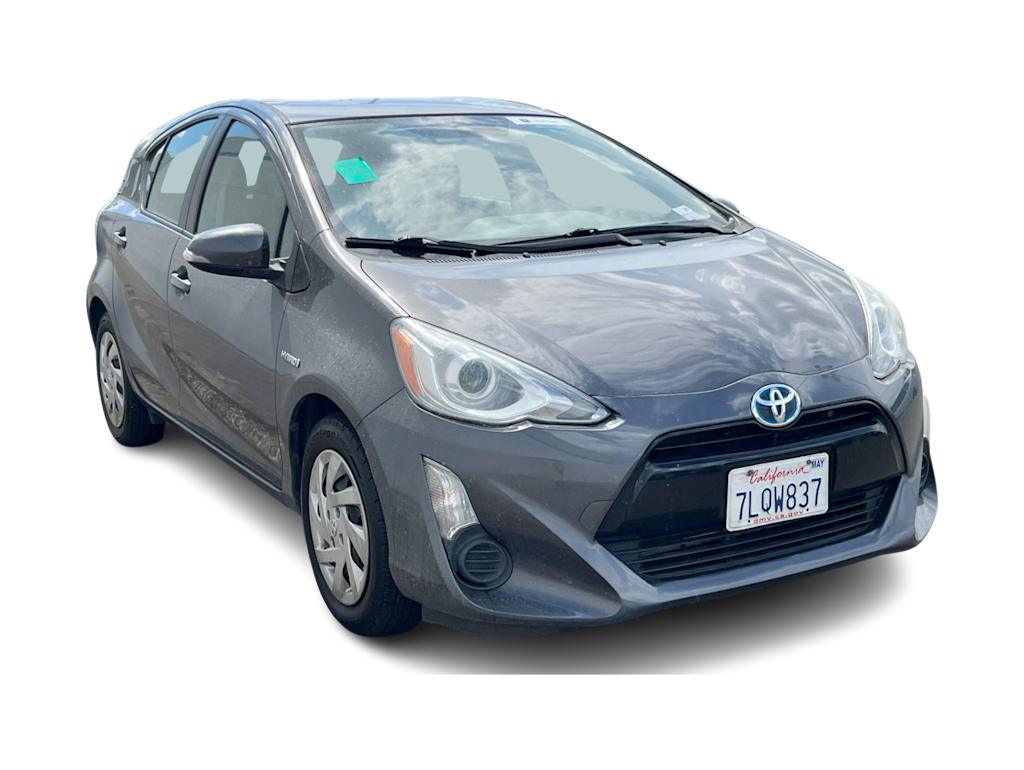 Thumbnail: 2015 Toyota Prius c - 10
