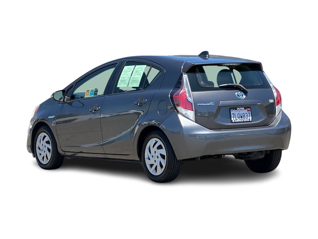 Thumbnail: 2015 Toyota Prius c - 4