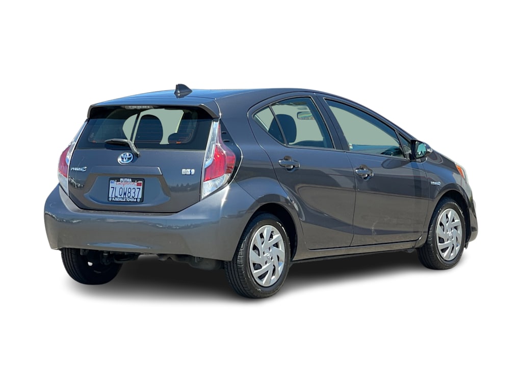 Thumbnail: 2015 Toyota Prius c - 19