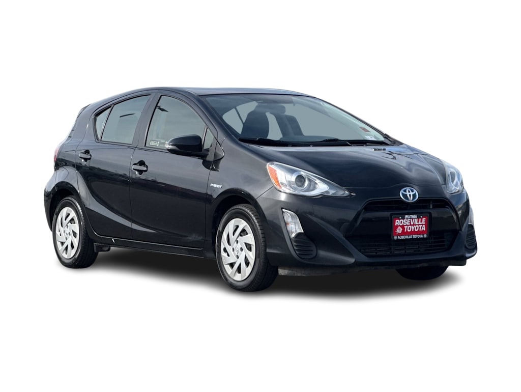 2016 Toyota Prius c Four 20