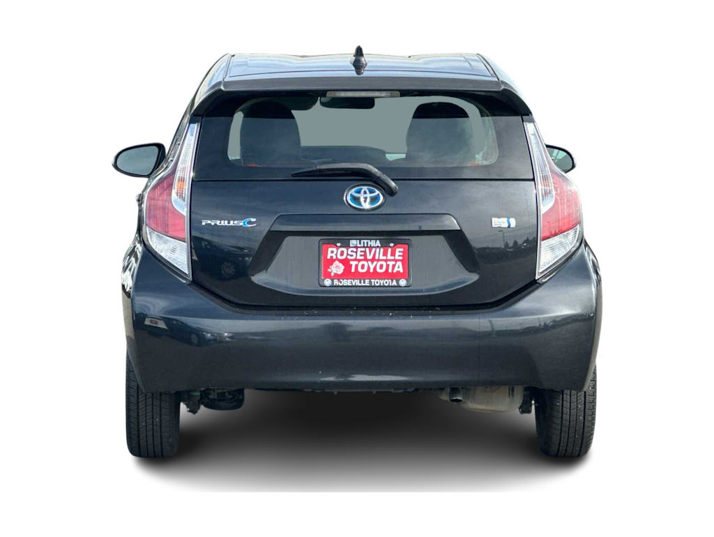 2016 Toyota Prius c Four 5