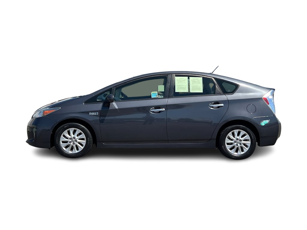 Thumbnail: 2015 Toyota Prius - 3