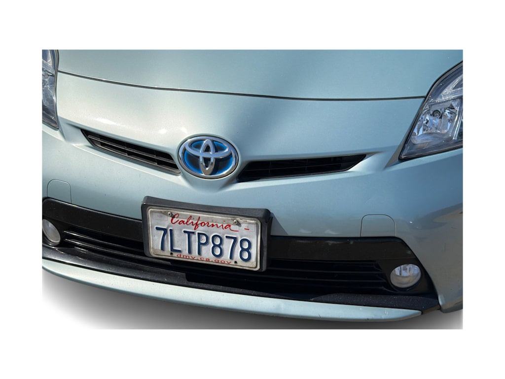 Thumbnail: 2015 Toyota Prius - 17