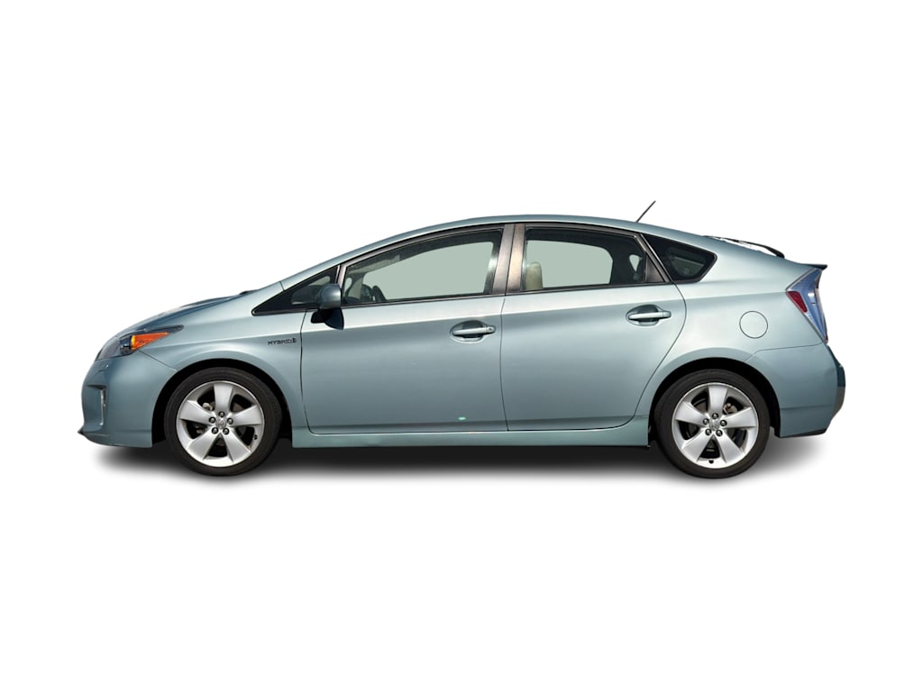 Thumbnail: 2015 Toyota Prius - 3