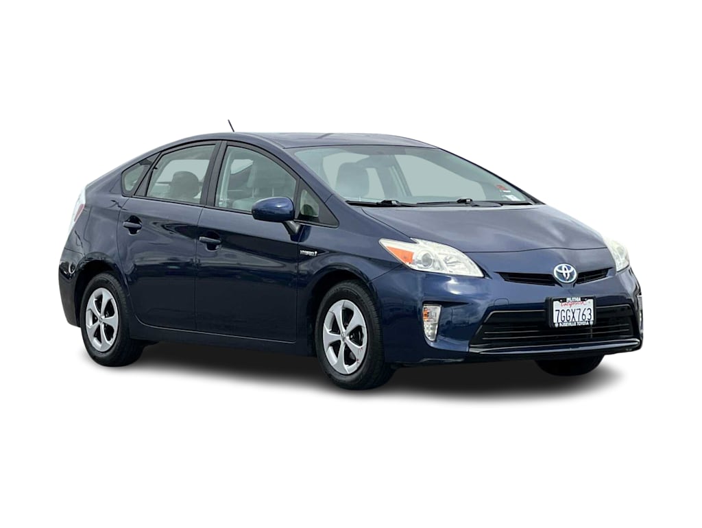 2014 Toyota Prius Two 18