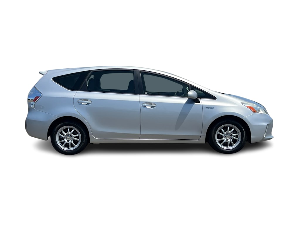 Thumbnail: 2013 Toyota Prius v - 20
