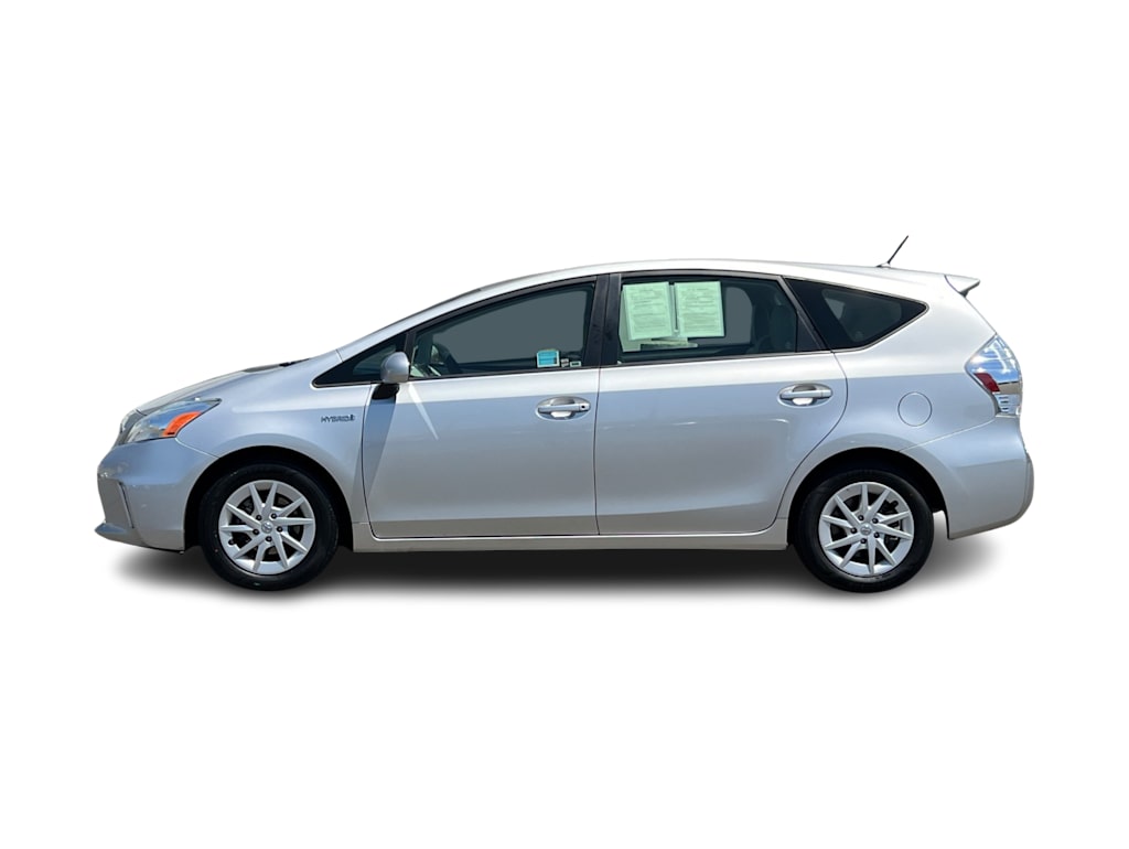 Thumbnail: 2013 Toyota Prius v - 3