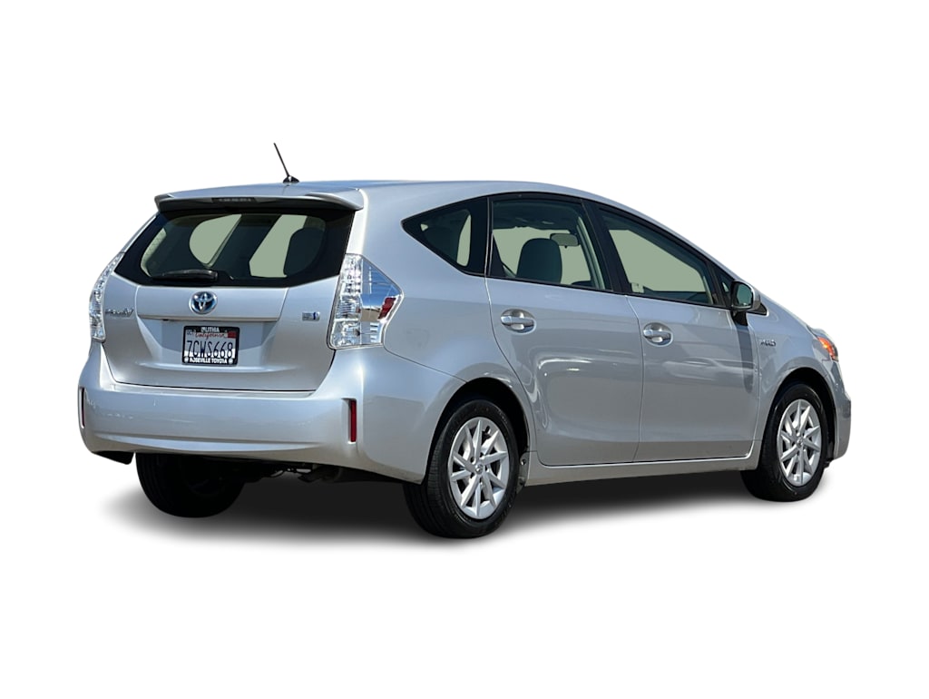 Thumbnail: 2013 Toyota Prius v - 17