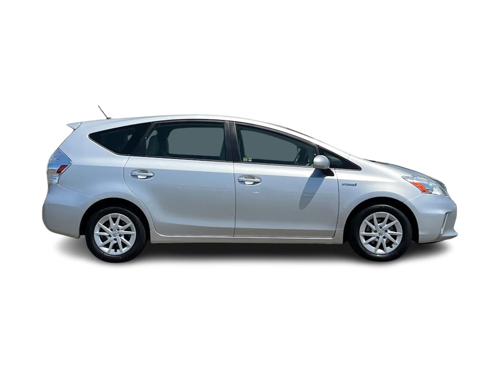 Thumbnail: 2013 Toyota Prius v - 19