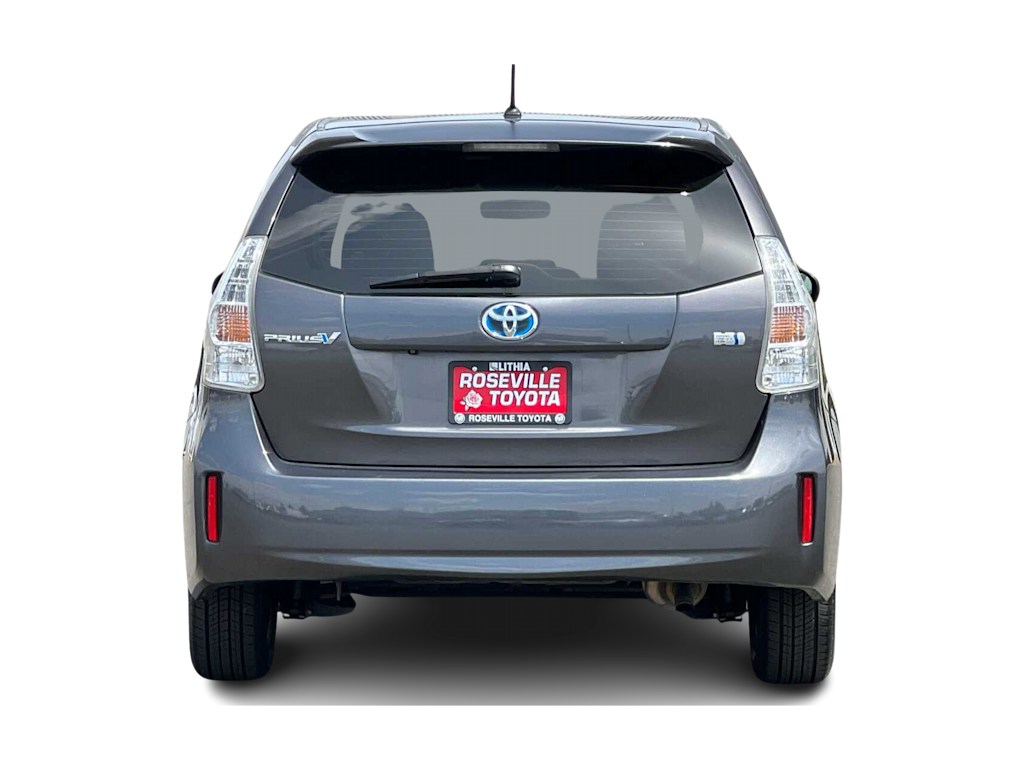 2014 Toyota Prius v Two 5