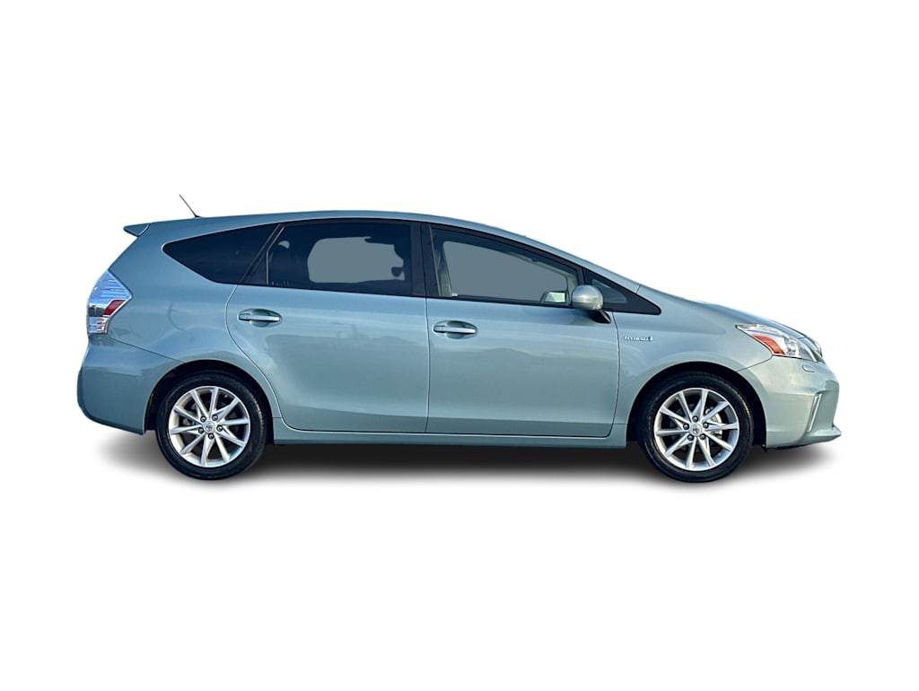 Thumbnail: 2013 Toyota Prius v - 20