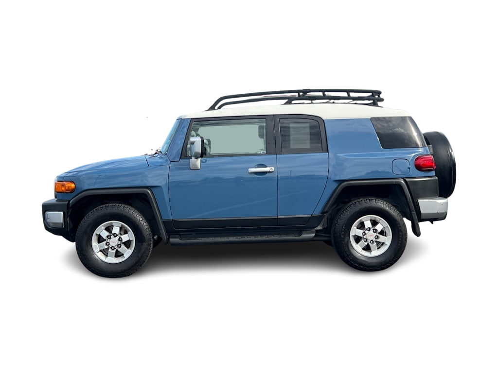 Thumbnail: 2011 Toyota FJ Cruiser - 3