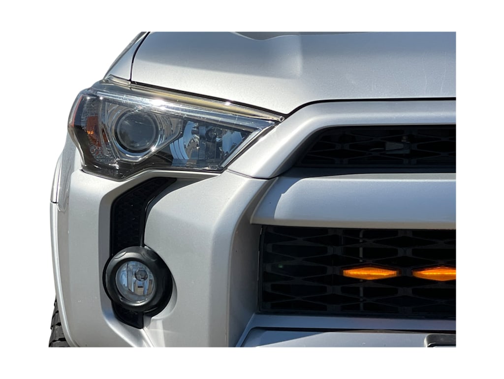 Thumbnail: 2017 Toyota 4Runner - 19