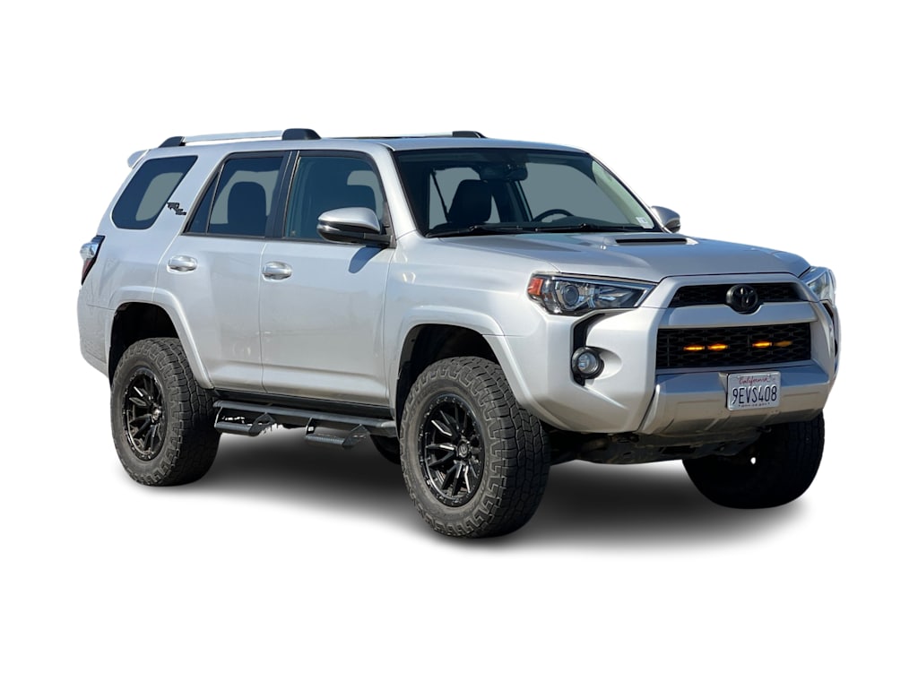 Thumbnail: 2017 Toyota 4Runner - 13
