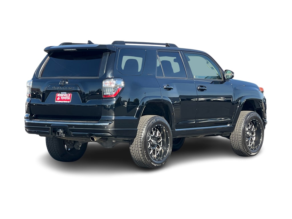 Thumbnail: 2020 Toyota 4Runner - 17