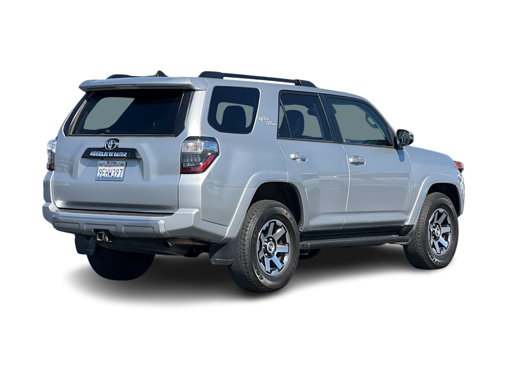 Thumbnail: 2023 Toyota 4Runner - 17